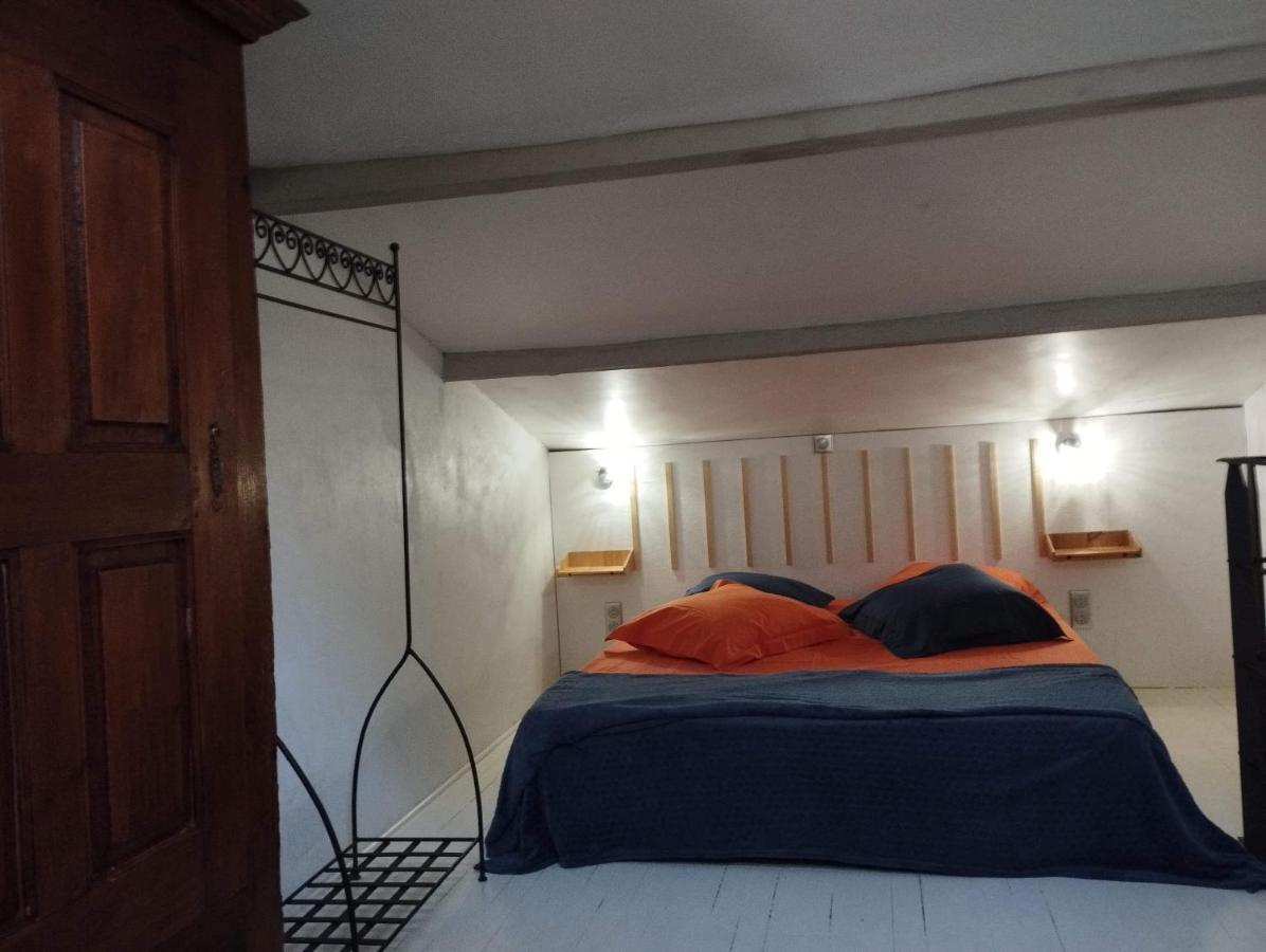 Chambre D'Hotes L'Orange Bleue Rustrel Exterior photo